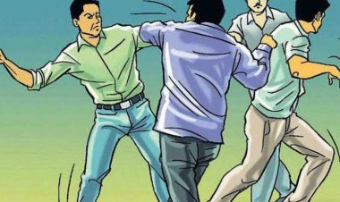 गणेश विसर्जन के दौरान विवाद: युवक पर पत्थर से हमला, FIR दर्ज