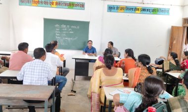 संकुल केन्द्र घिरघोली में शिक्षकों की अनिवार्य बैठक संपन्न