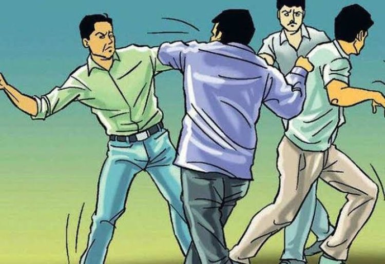 गणेश विसर्जन के दौरान विवाद: युवक पर पत्थर से हमला, FIR दर्ज