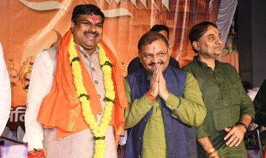 ठेलकाडीह में भव्य दशहरा महोत्सव, गजेन्द्र यादव ने की करोड़ों की घोषणाएं