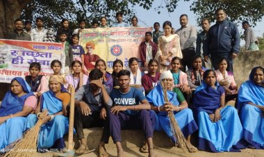 बढ़ईटोला में एनएसएस शिविर नशा उन्मूलन व स्वच्छता पर युवाओं ने किया जागरूक